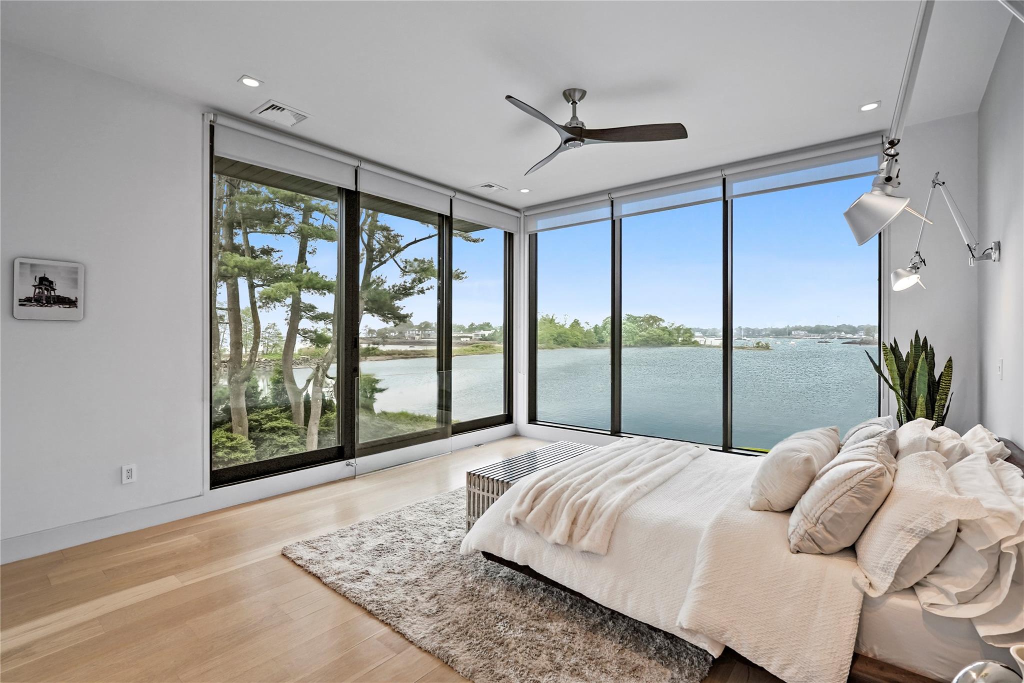 1064 Bay Head Drive, Mamaroneck, New York image 18