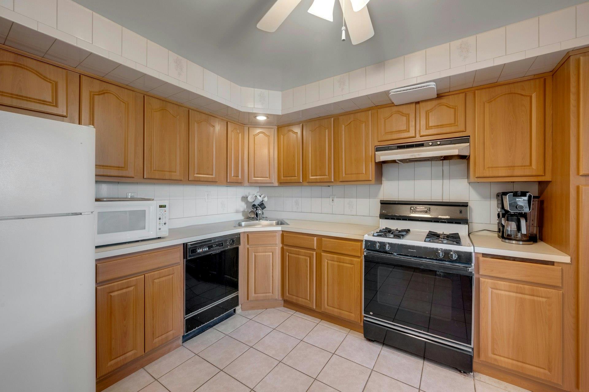 1490 Shore Drive #4F, Bronx, New York image 7