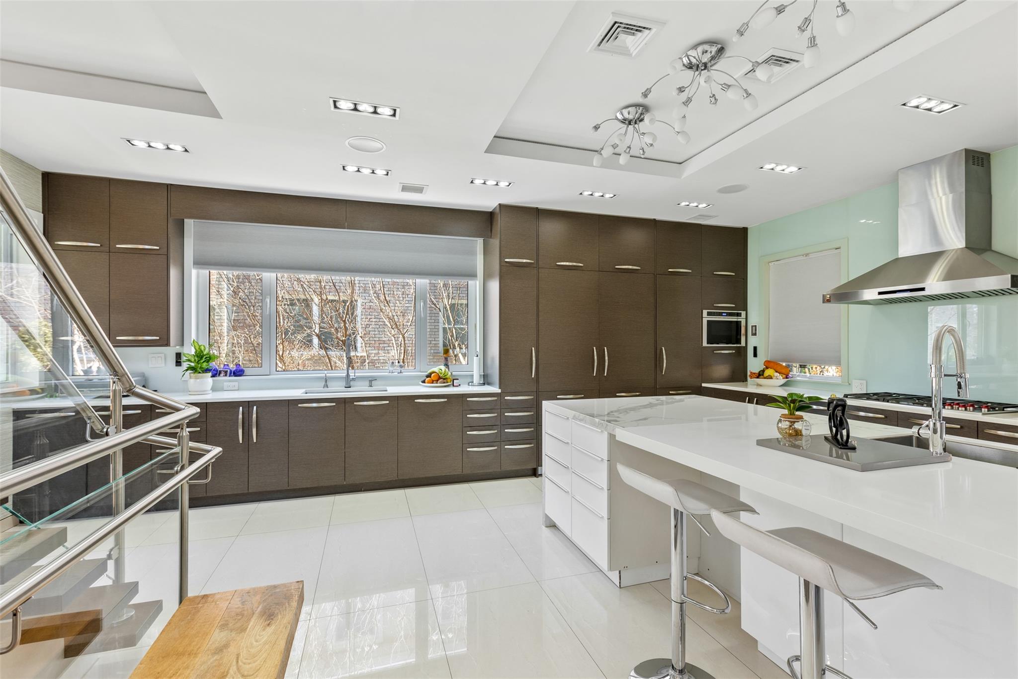 333 W 262nd Street, Bronx, New York image 4