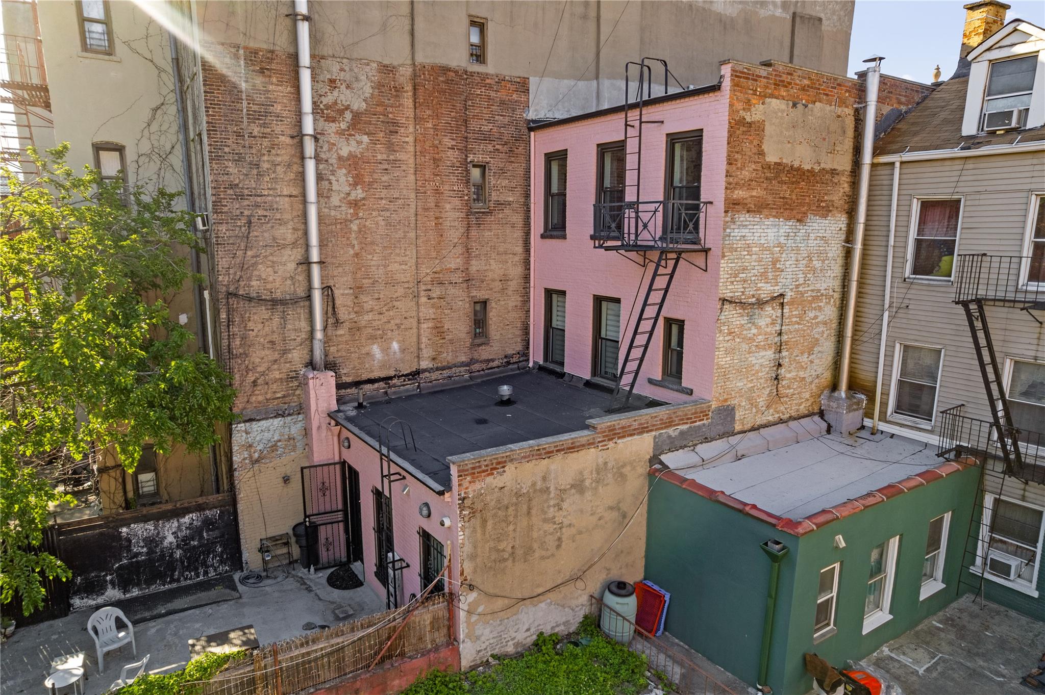 322 E 151st Street