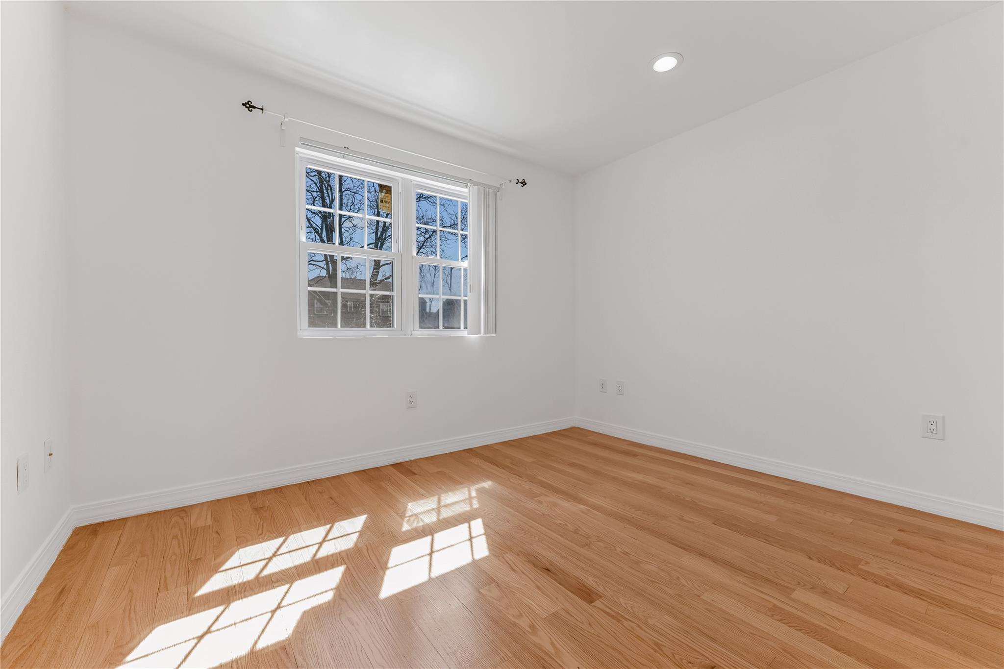 21417 W 69th Avenue, Oakland Gardens, New York image 14
