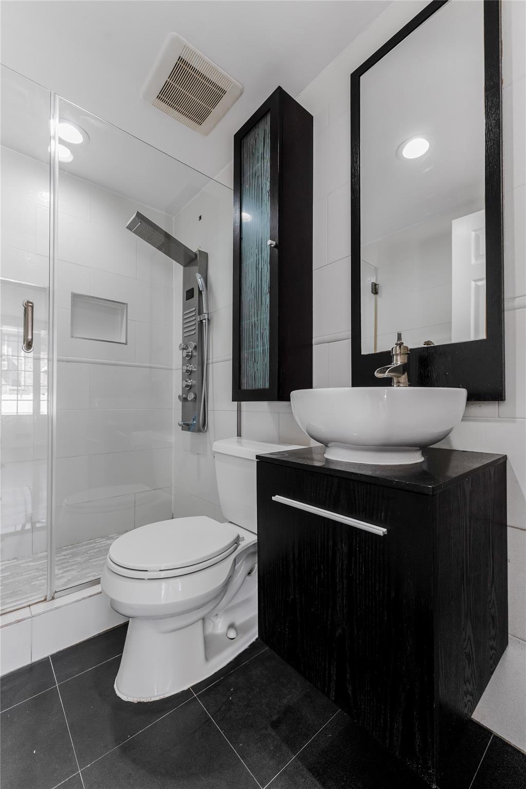 21417 W 69th Avenue, Oakland Gardens, New York image 13