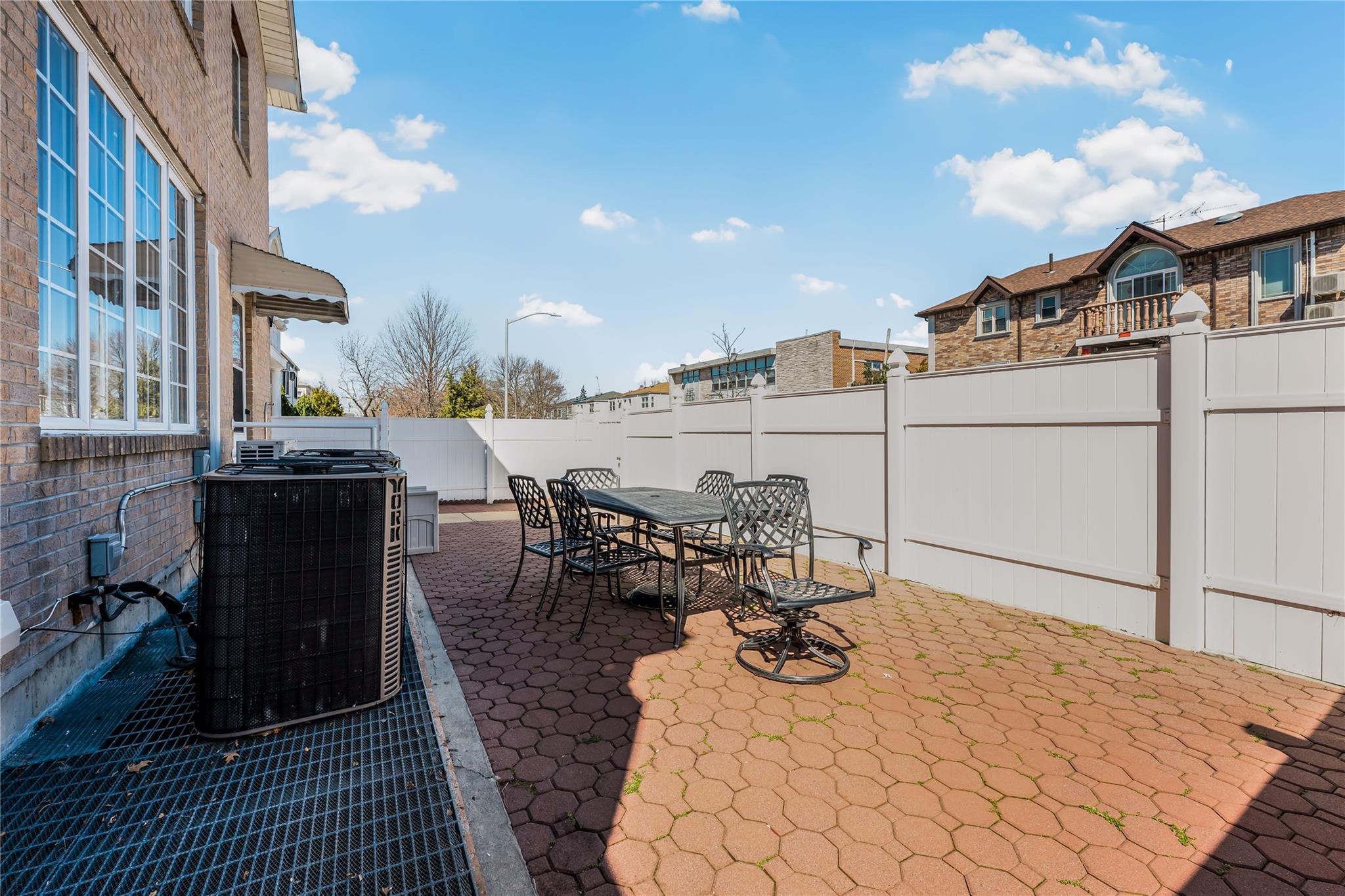 21417 W 69th Avenue, Oakland Gardens, New York image 2