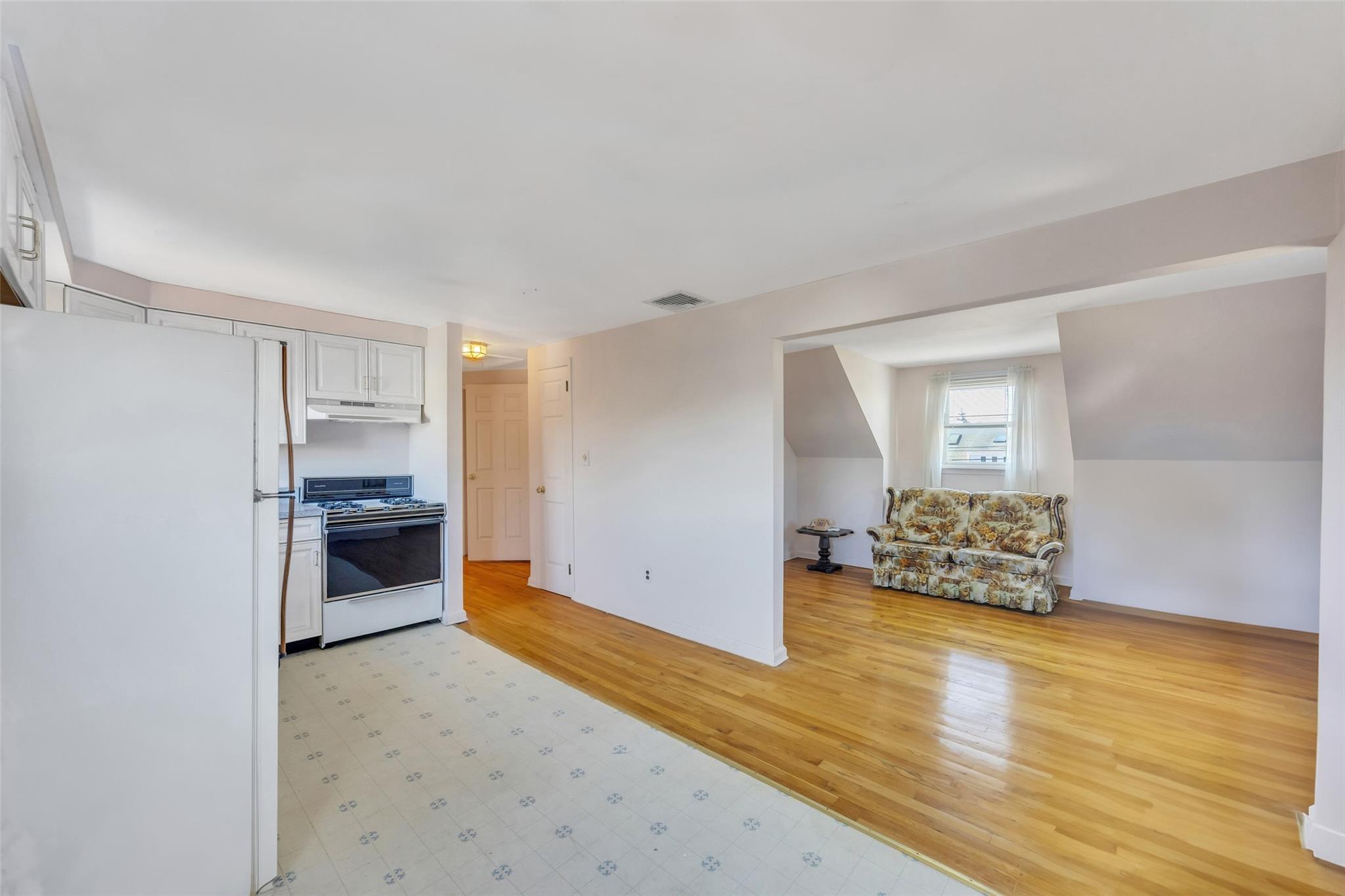 710 South Broadway, Lindenhurst, New York image 35