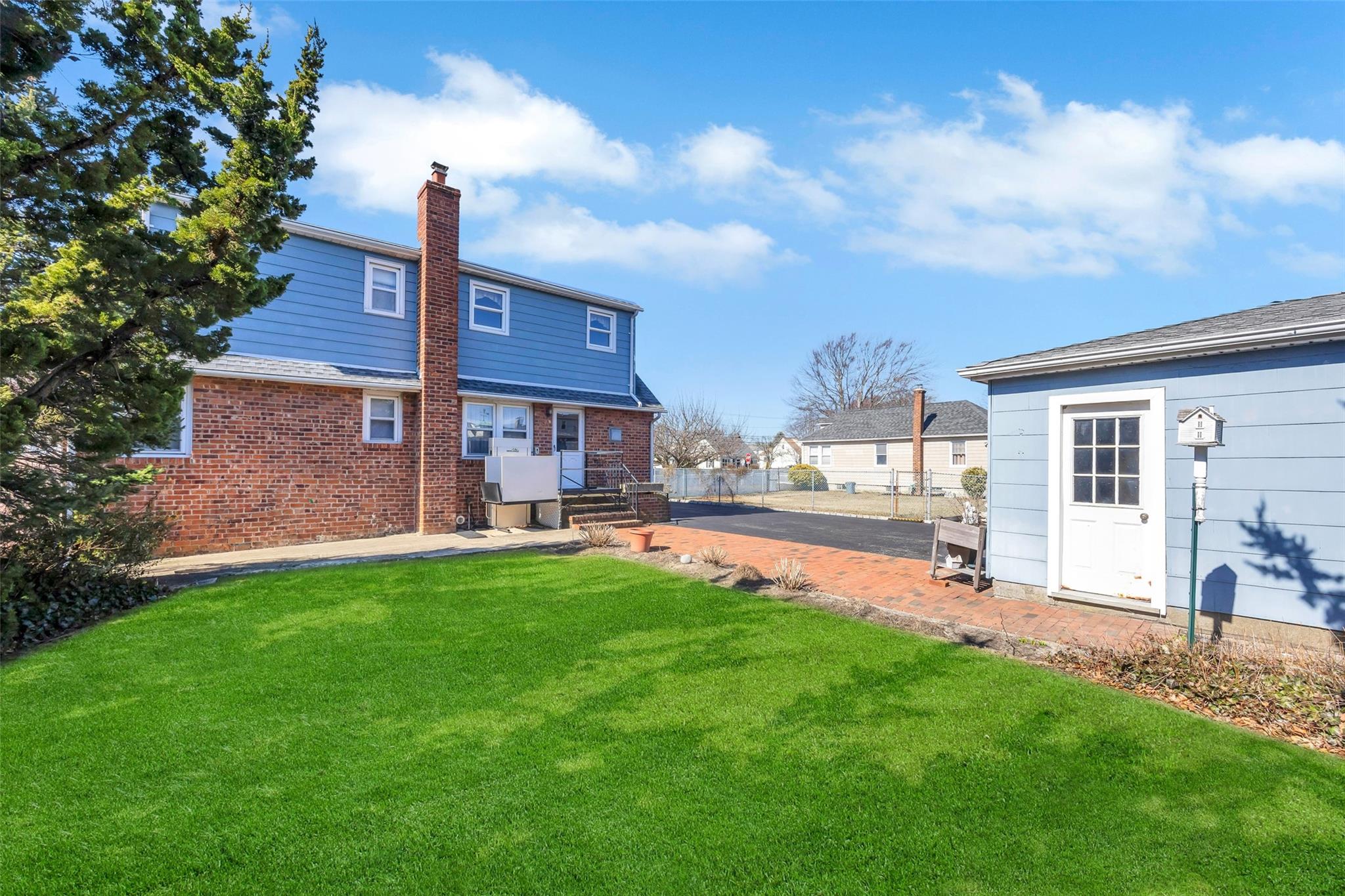 710 South Broadway, Lindenhurst, New York image 14