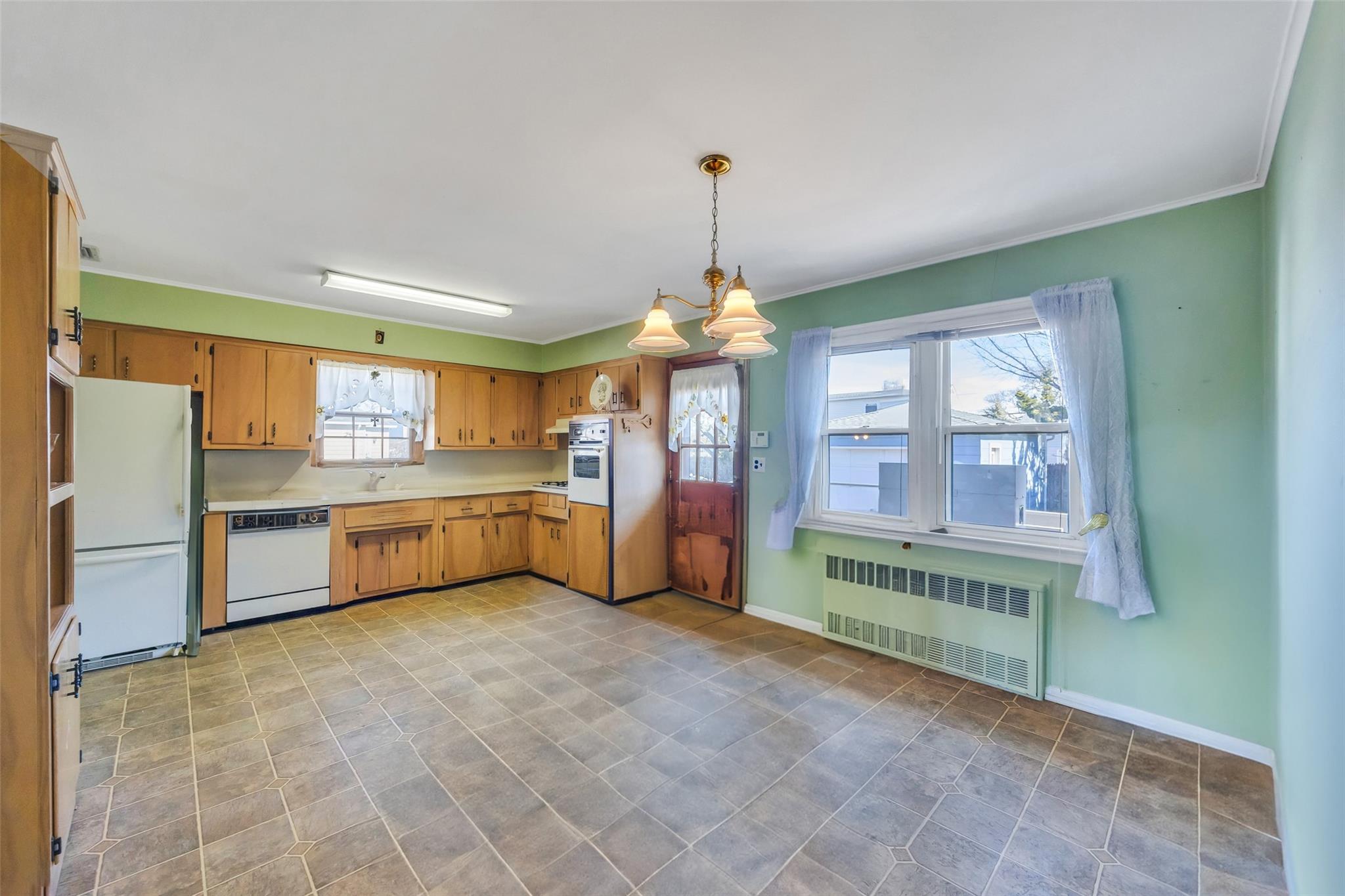 710 South Broadway, Lindenhurst, New York image 20