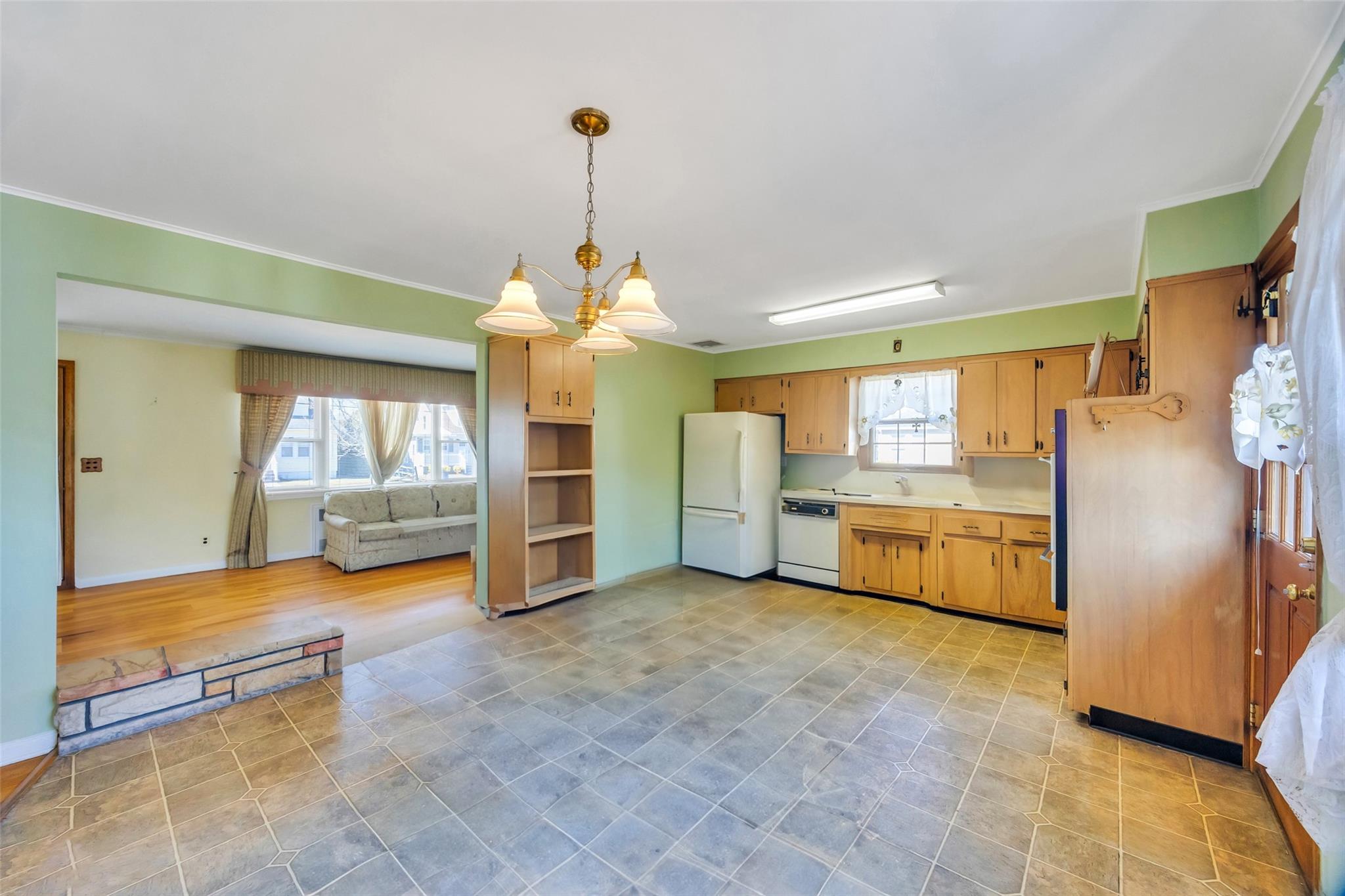 710 South Broadway, Lindenhurst, New York image 21