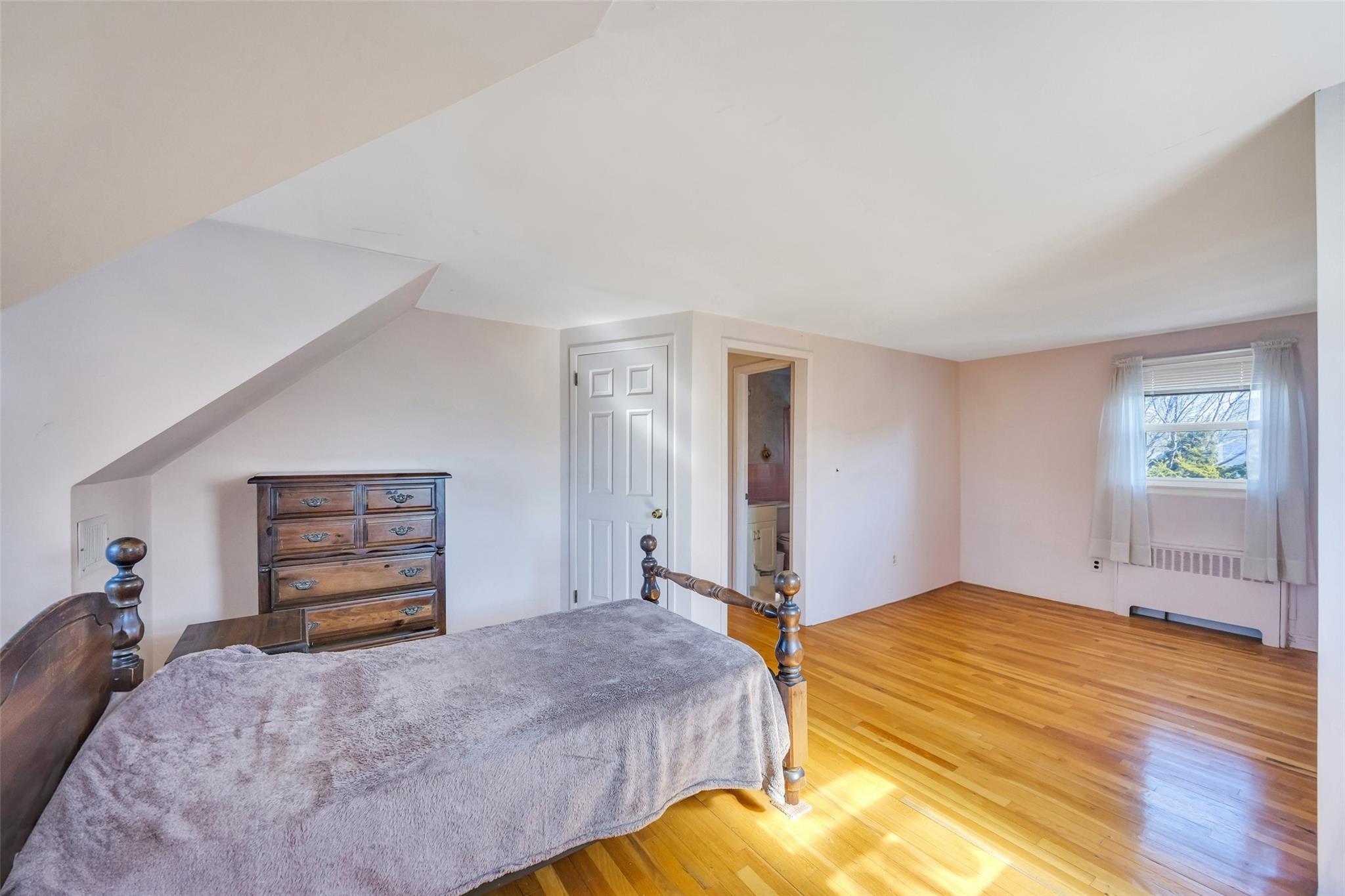 710 South Broadway, Lindenhurst, New York image 31