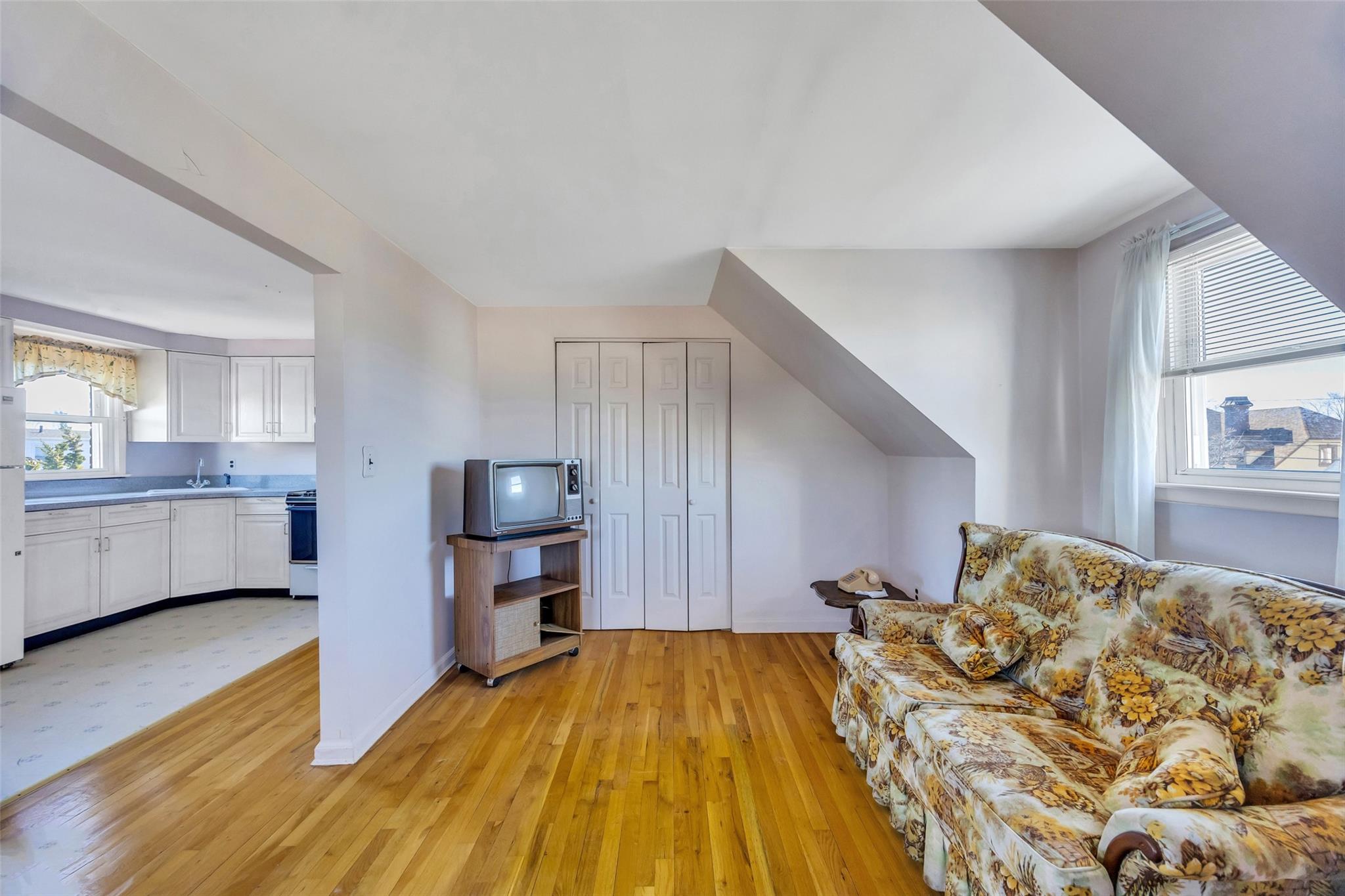 710 South Broadway, Lindenhurst, New York image 38