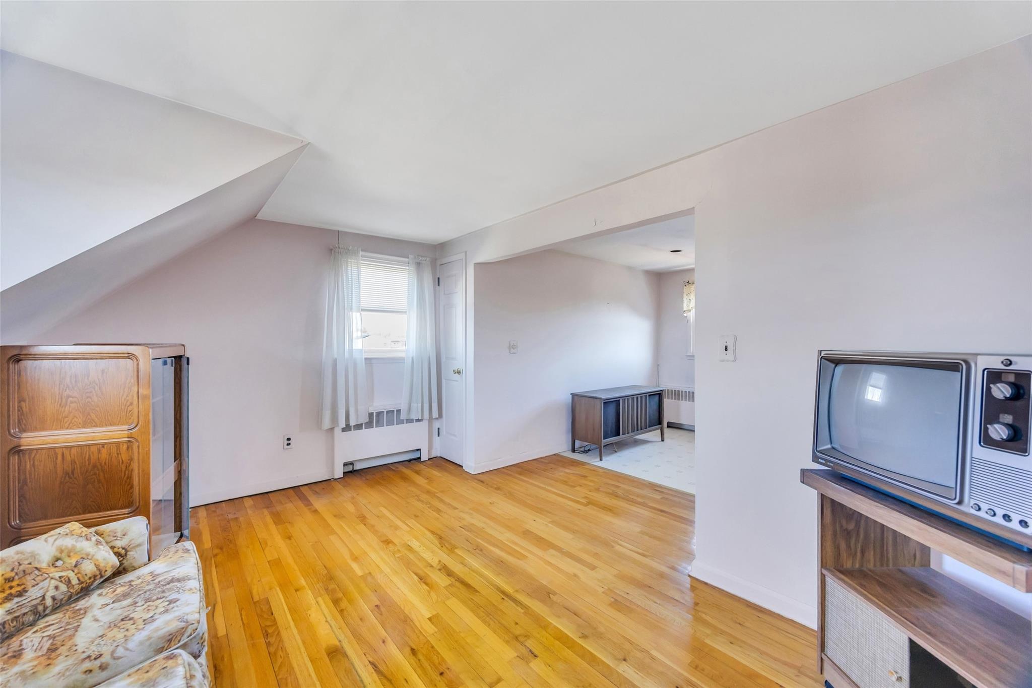 710 South Broadway, Lindenhurst, New York image 39