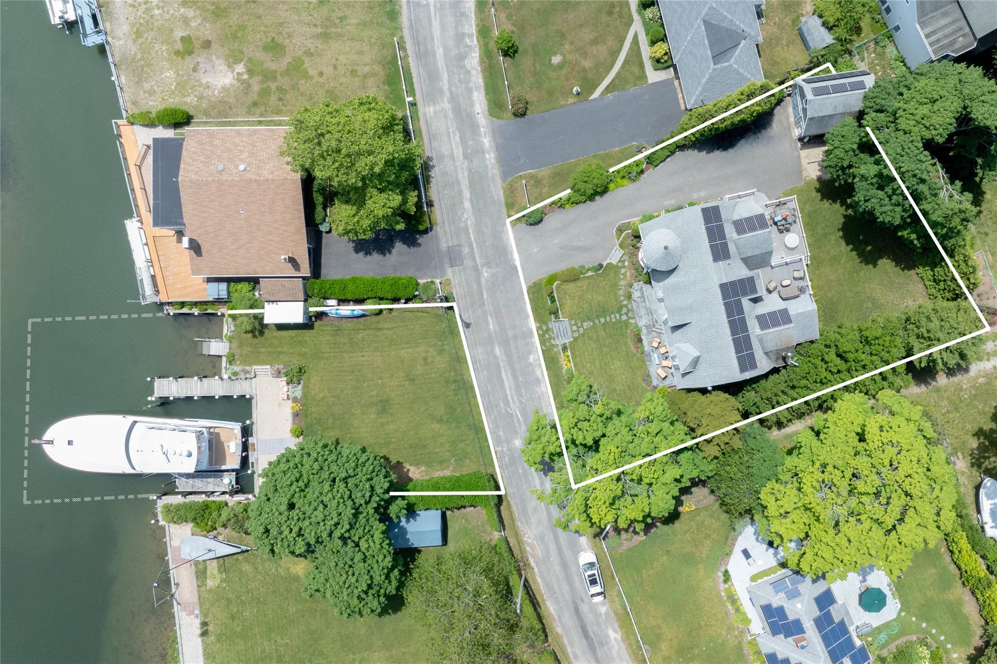 2335 Minnehaha Boulevard
