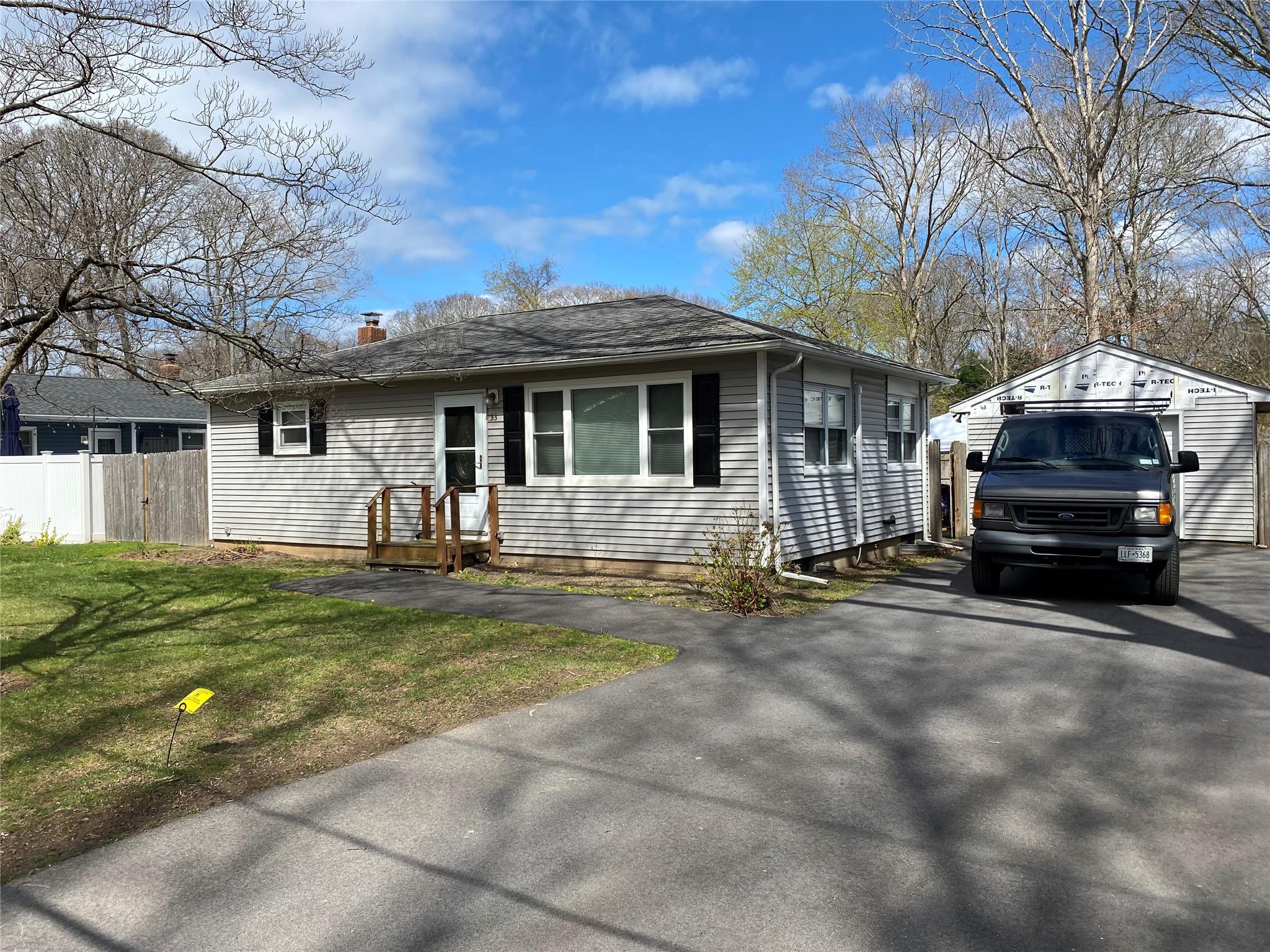 33 Pine Cone Street, Middle Island, New York image 2