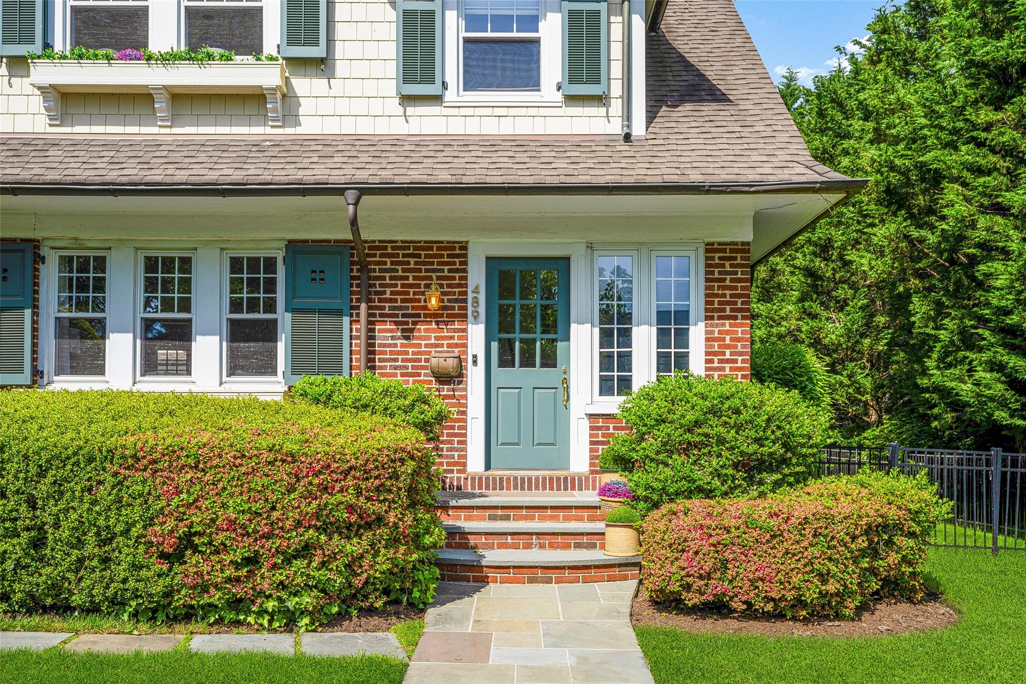 489 Manor Lane, Pelham, New York image 4