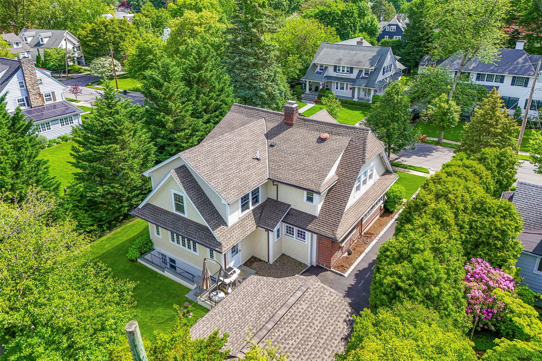 489 Manor Lane, Pelham, New York image 36