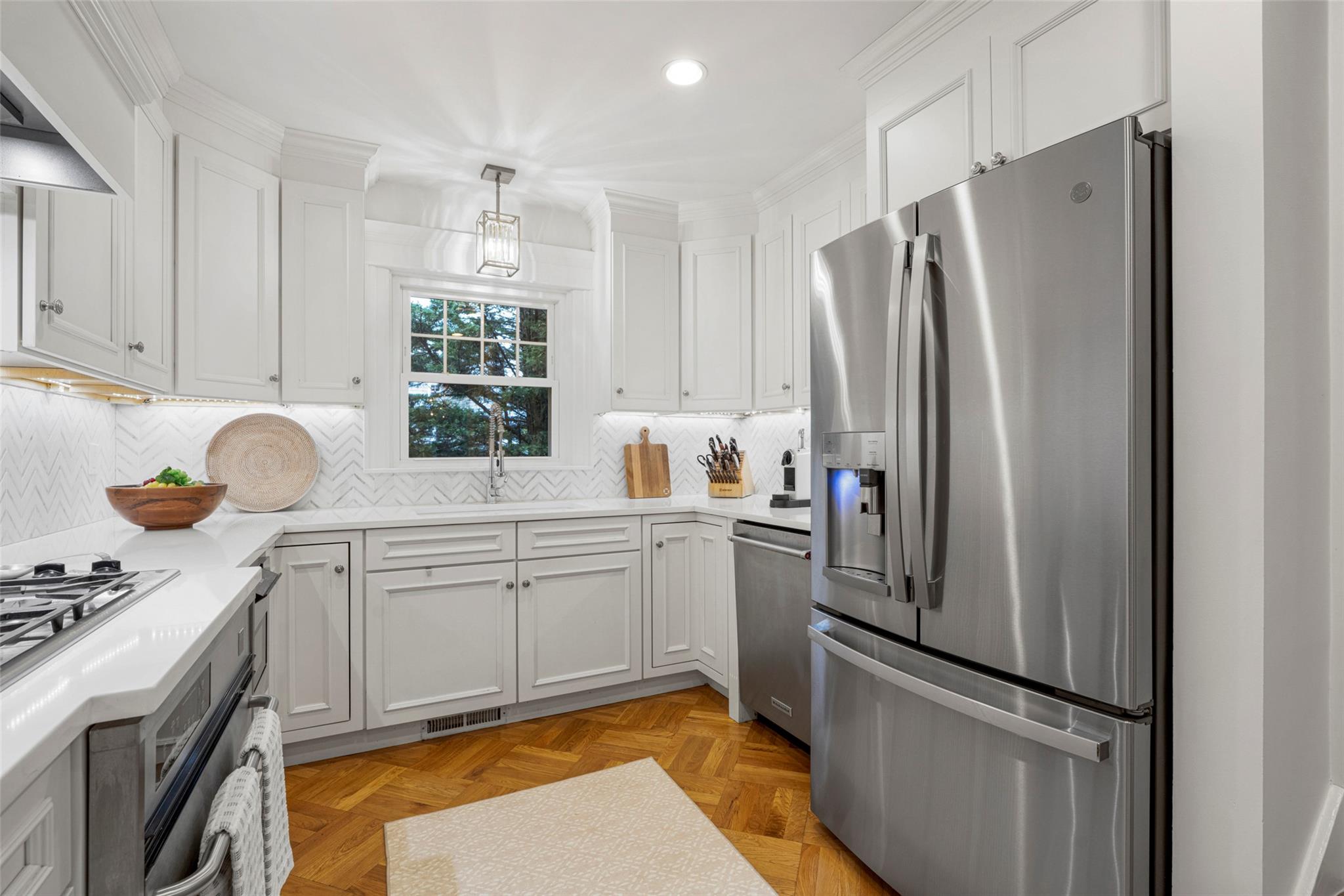 489 Manor Lane, Pelham, New York image 15