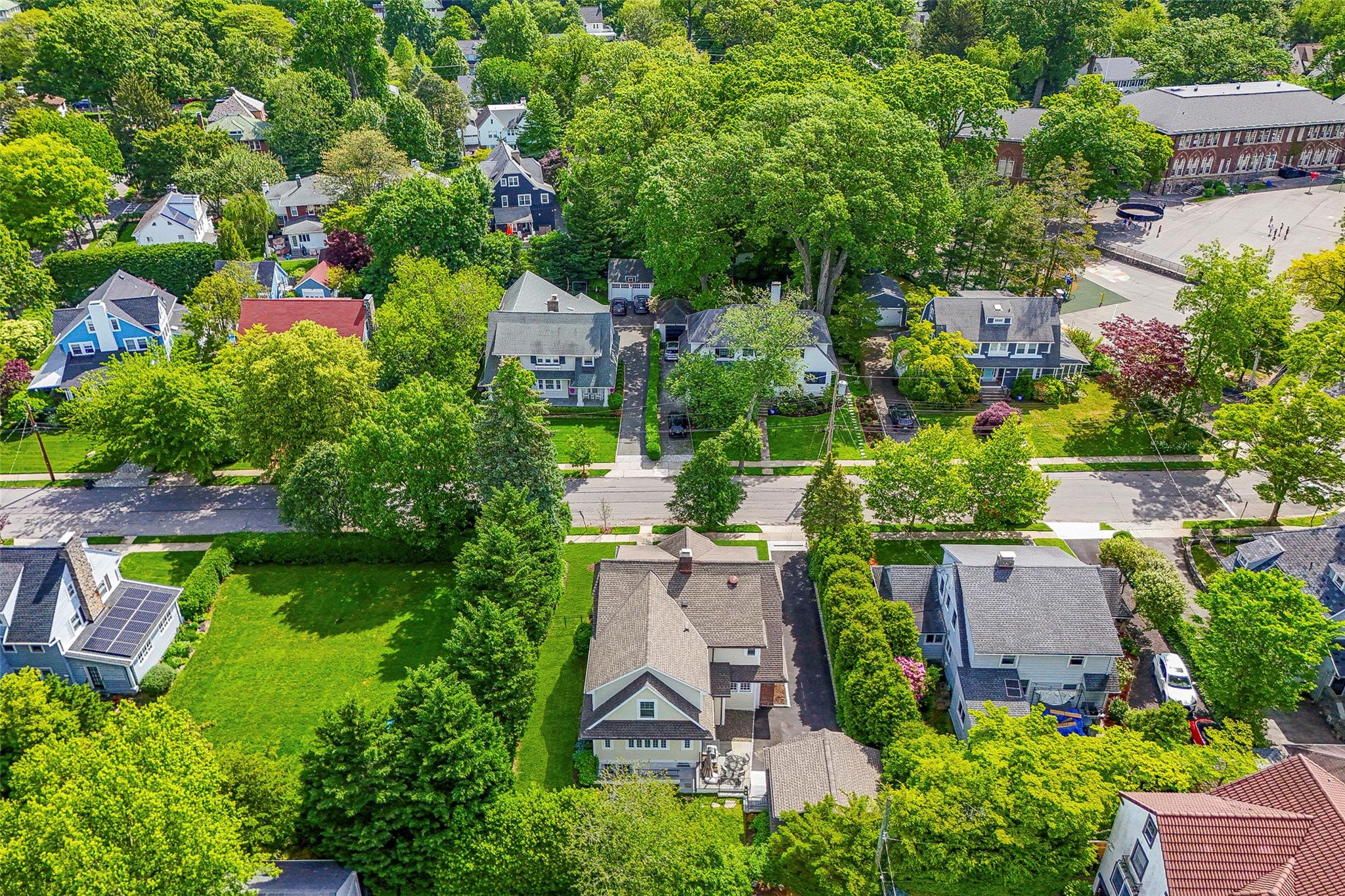 489 Manor Lane, Pelham, New York image 37