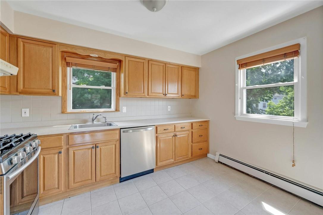 Eastchester, New York 10709, United States, 3 Bedrooms Bedrooms, ,1 BathroomBathrooms,Residential,Pending,128163