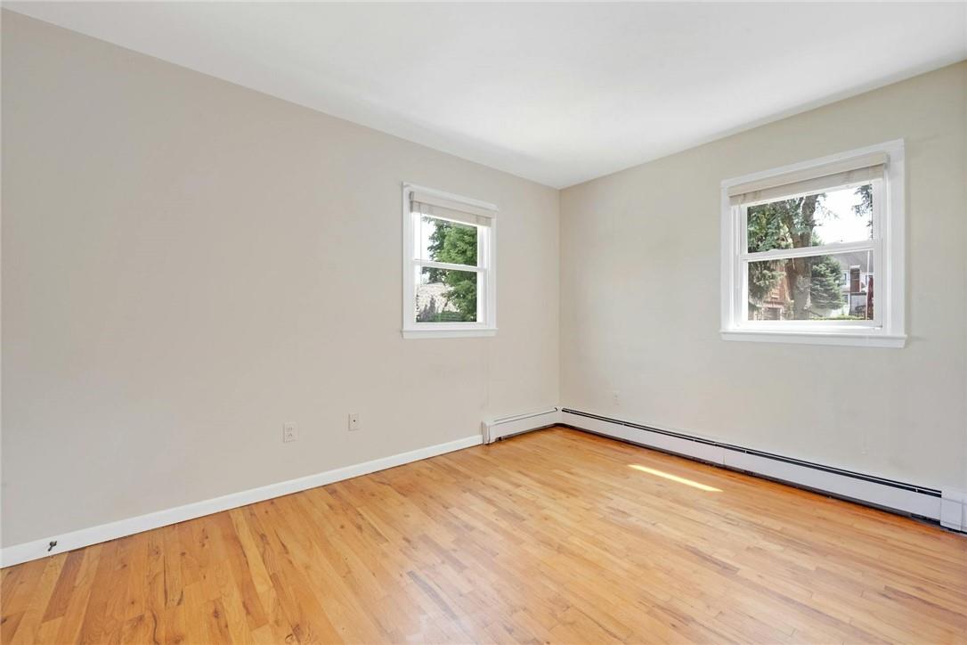 Eastchester, New York 10709, United States, 3 Bedrooms Bedrooms, ,1 BathroomBathrooms,Residential,Pending,128163