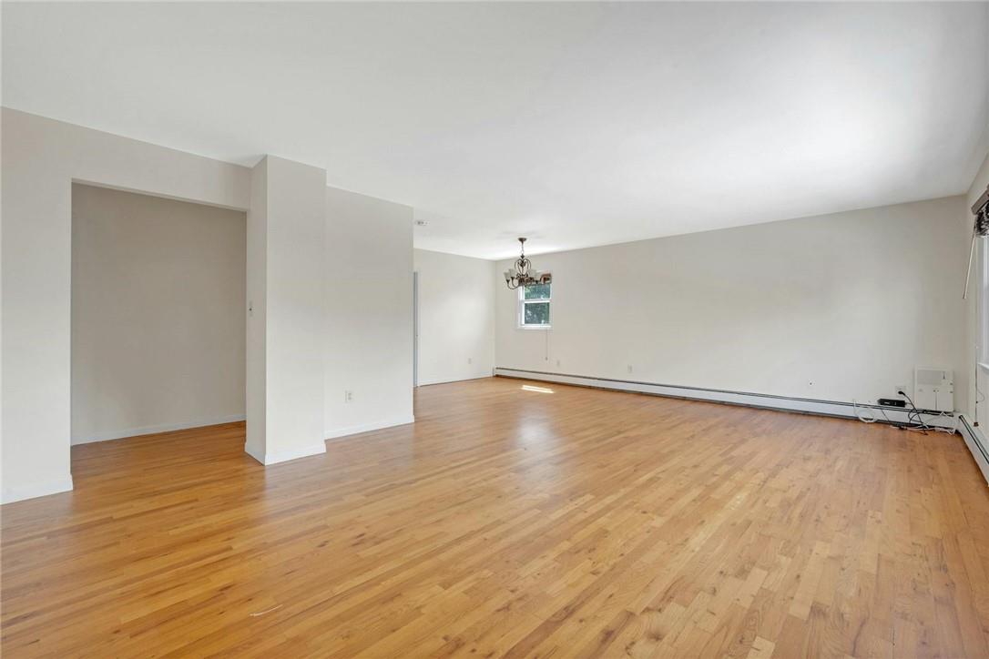 Eastchester, New York 10709, United States, 3 Bedrooms Bedrooms, ,1 BathroomBathrooms,Residential,Pending,128163