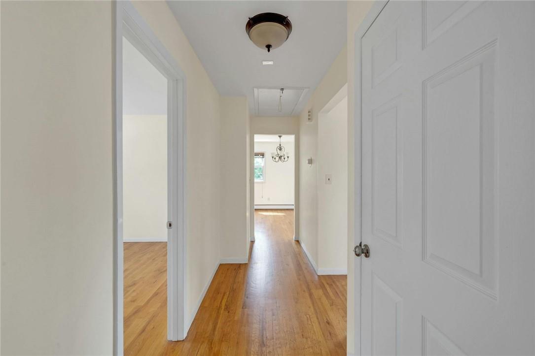 Eastchester, New York 10709, United States, 3 Bedrooms Bedrooms, ,1 BathroomBathrooms,Residential,Pending,128163