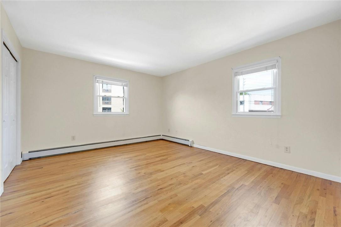 Eastchester, New York 10709, United States, 3 Bedrooms Bedrooms, ,1 BathroomBathrooms,Residential,Pending,128163