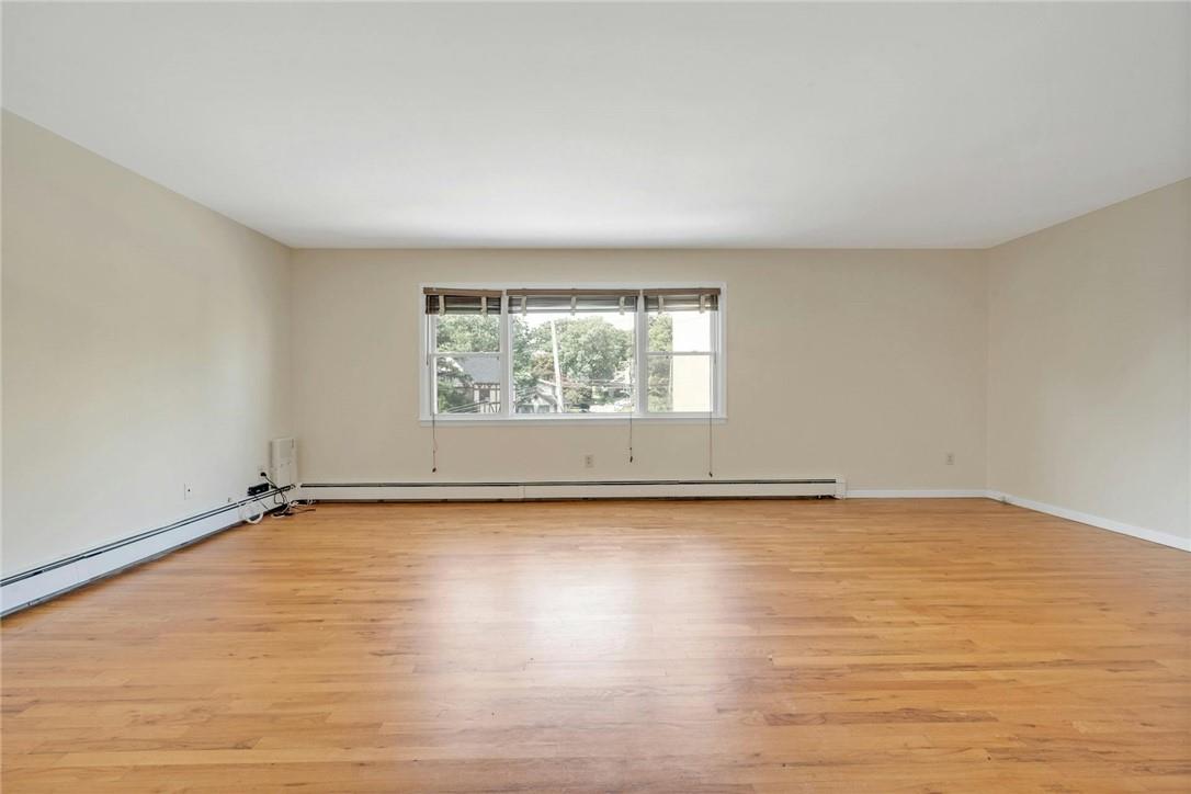 Eastchester, New York 10709, United States, 3 Bedrooms Bedrooms, ,1 BathroomBathrooms,Residential,Pending,128163