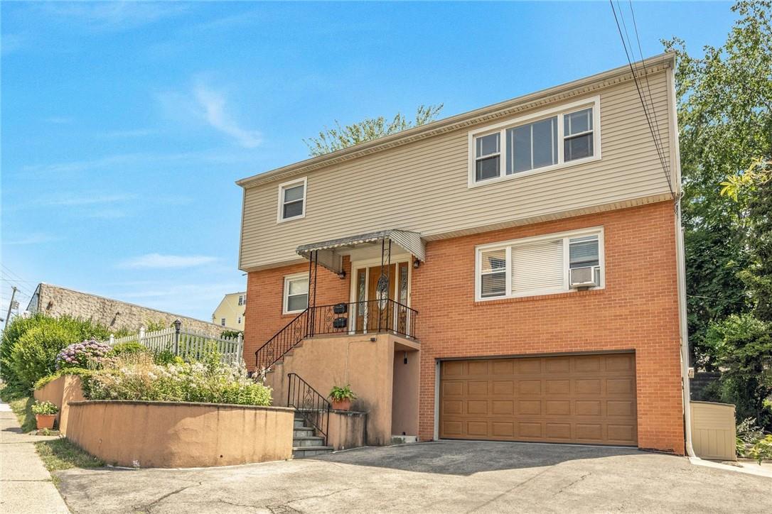 Eastchester, New York 10709, United States, 3 Bedrooms Bedrooms, ,1 BathroomBathrooms,Residential,Pending,128163