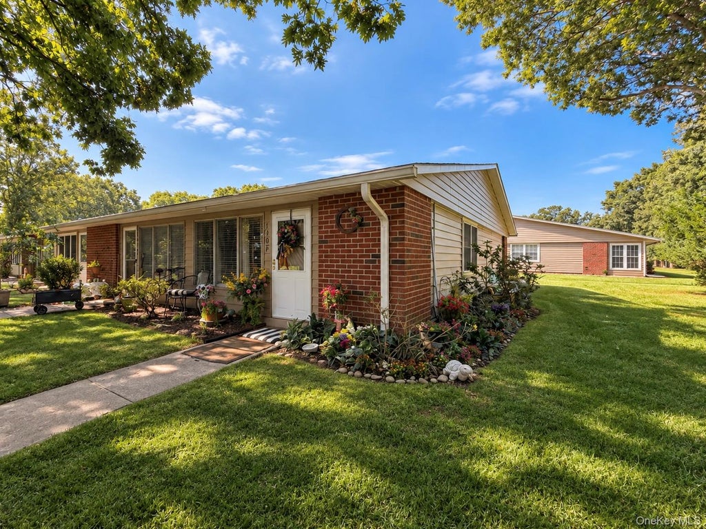 Photo of 190 Ventry Court #F, Ridge, NY 11961 (MLS # 1050467)