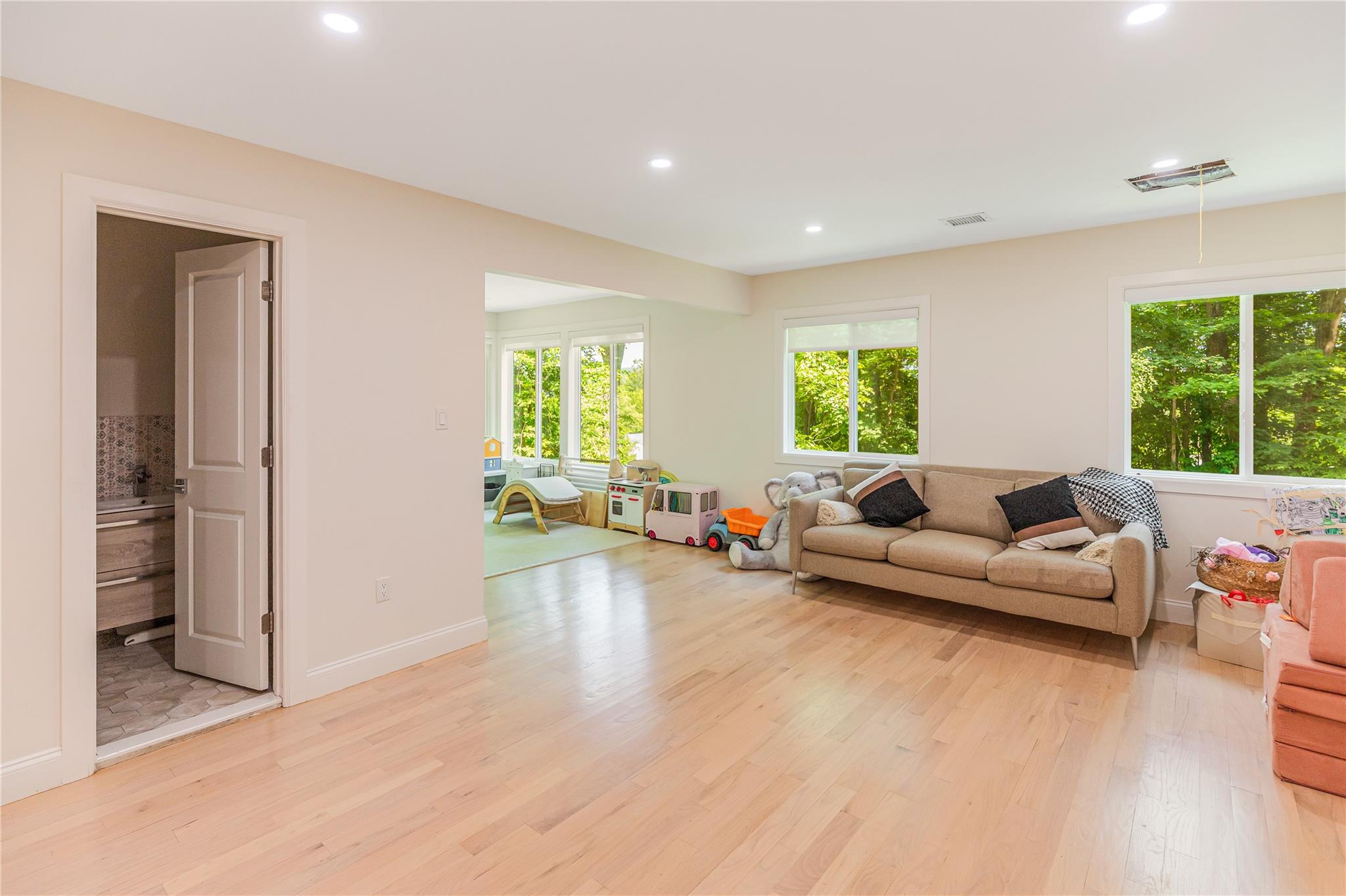 34 Winesap Lane, Monsey, New York image 32