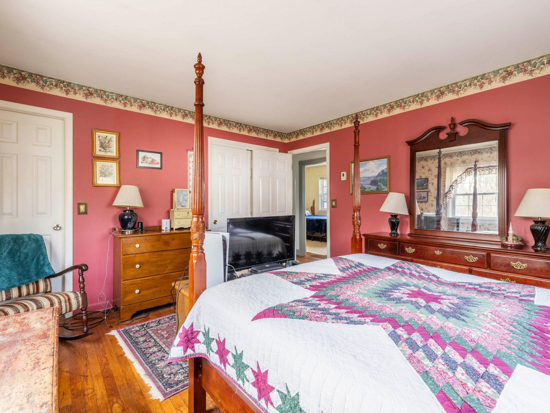 20 Mary Avenue, Lake Katrine, New York image 15