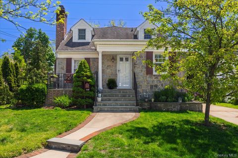 68 Broadway, Malverne, NY 11565 - MLS#: 989963