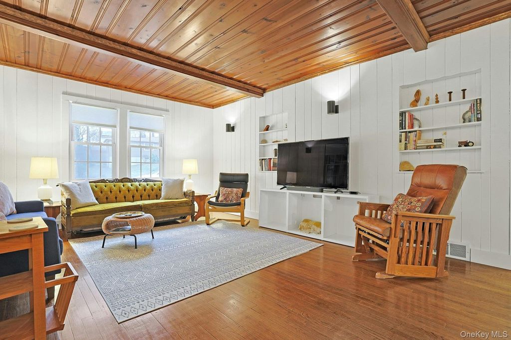 Photo of 1 Bridge Terrace, Fort Montgomery, NY 10922 (MLS # 972372)