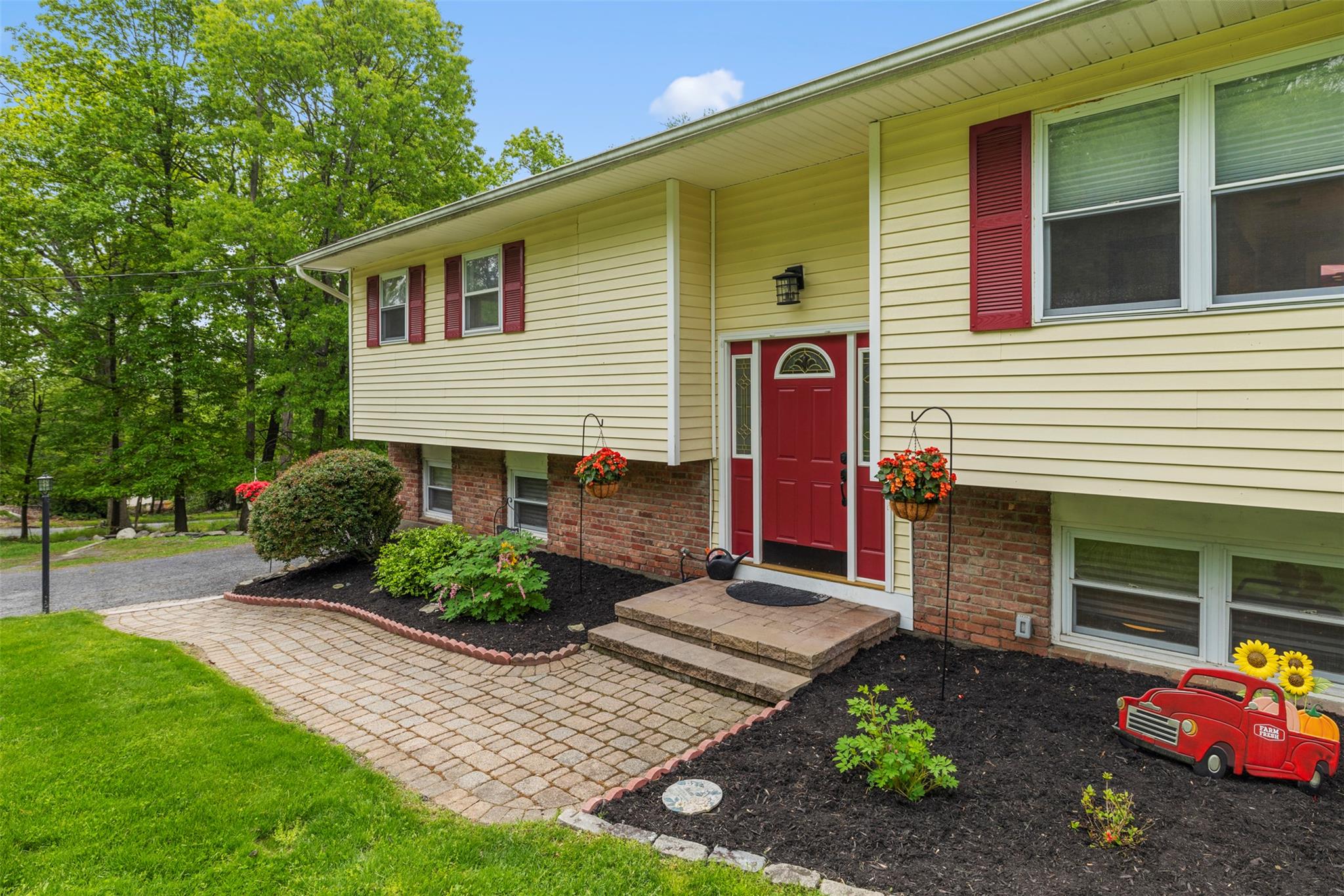 15 Birch Drive, Monroe, New York image 1