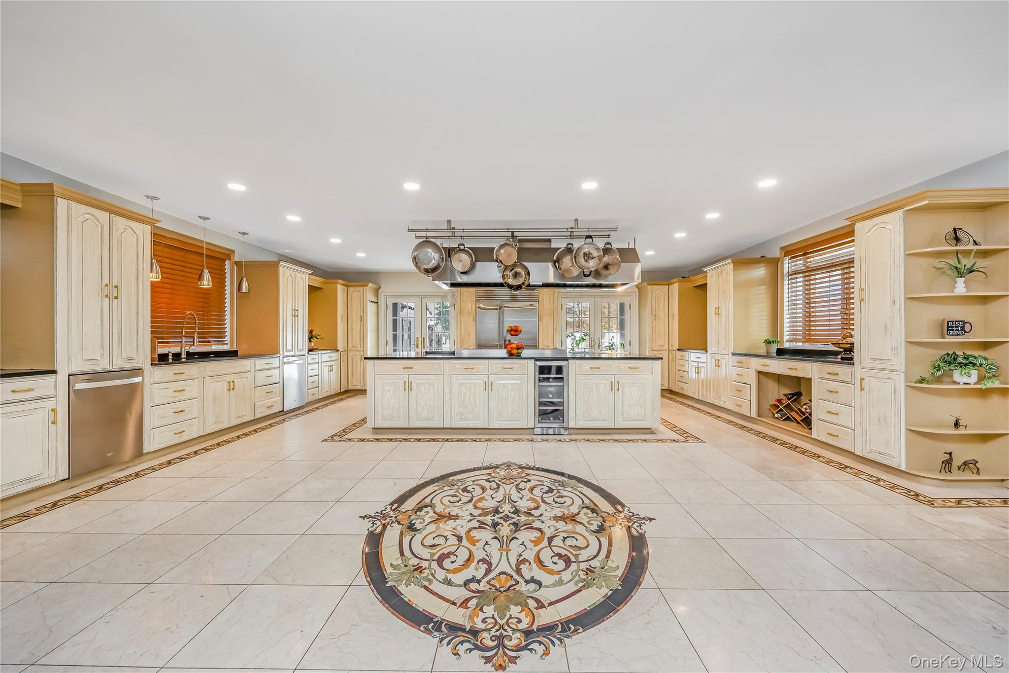 47-56 Glenwood Street