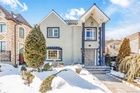 47-56 Glenwood Street Little Neck NY 11362