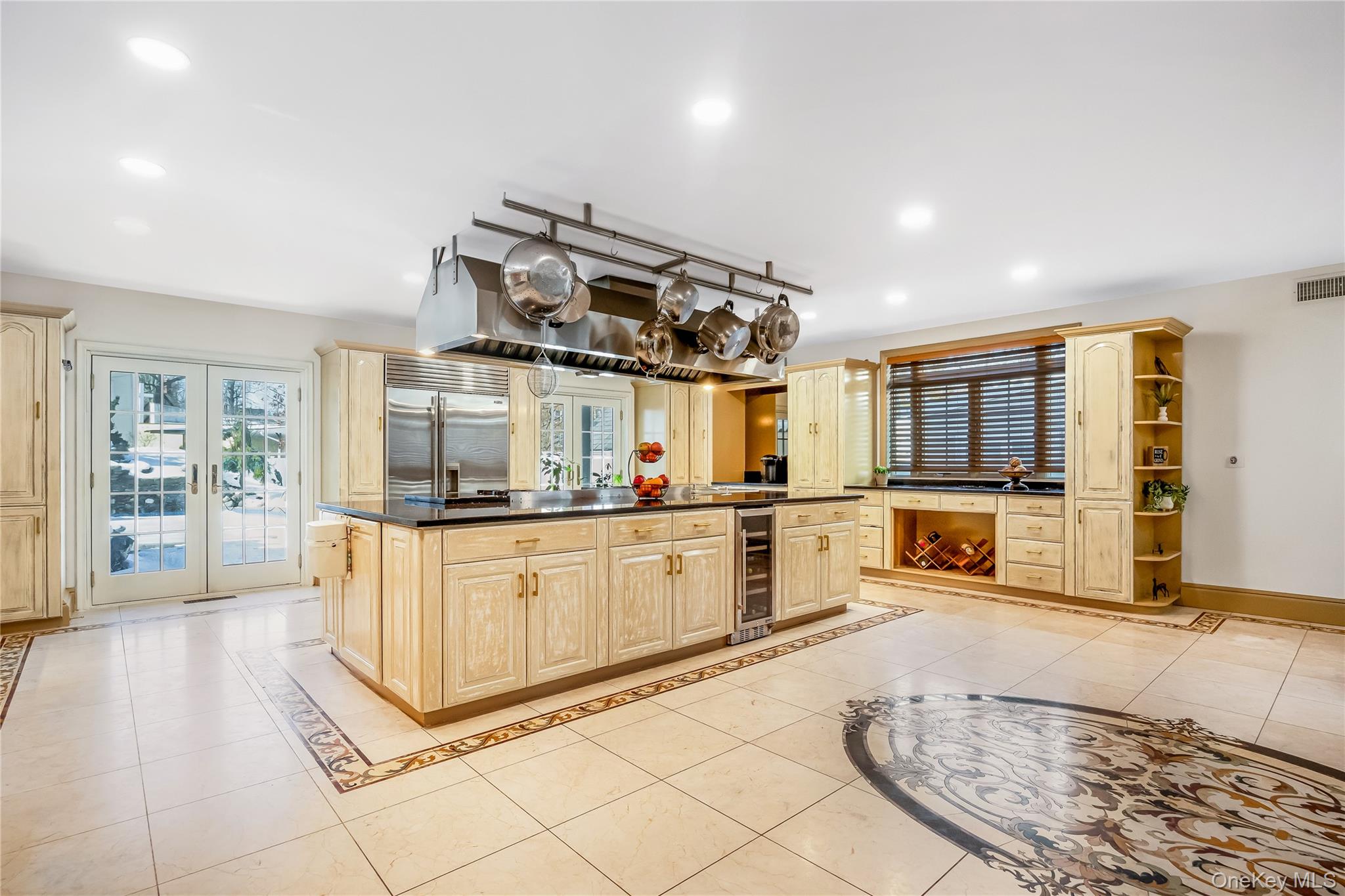 47-56 Glenwood Street