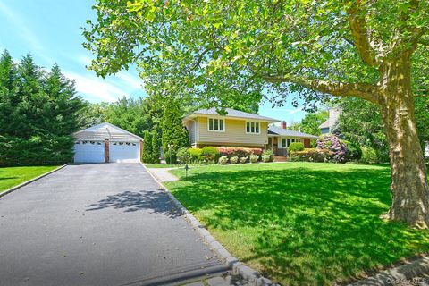 Homes For Sale - 38 Maridon Lane<br/> Commack, NY 11725