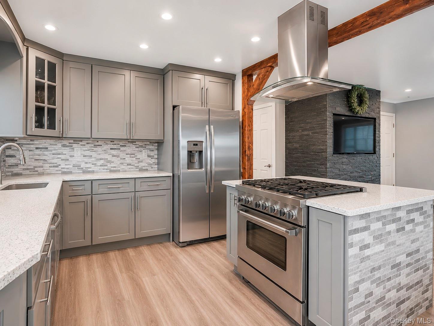 433 S 7th Street
