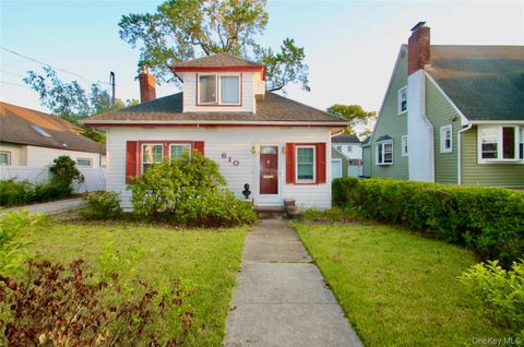 Photo of 610 Emerson Avenue, Baldwin, NY 11510 (MLS # 916979)