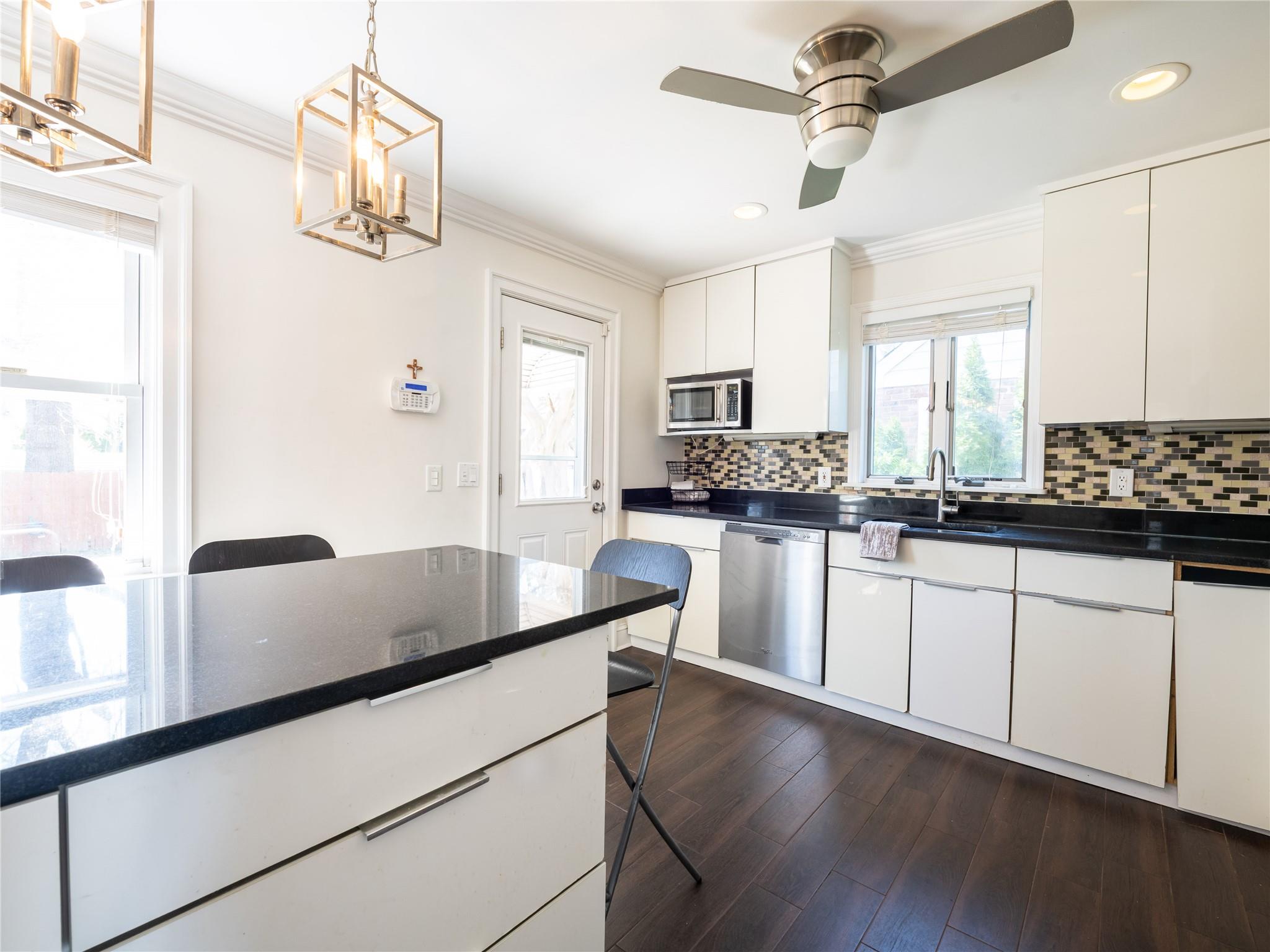 18 Cypress Avenue, Port Washington, New York image 15