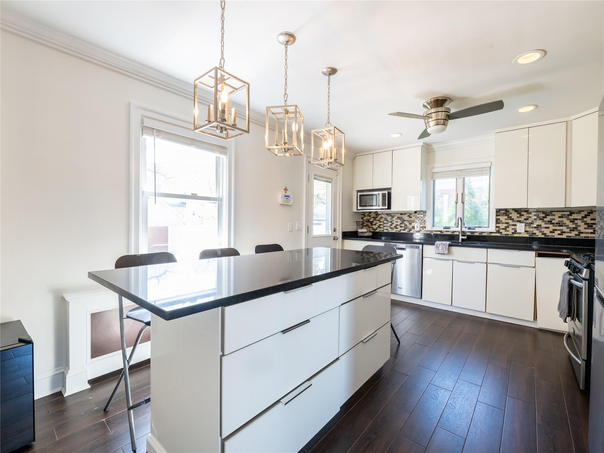 18 Cypress Avenue, Port Washington, New York image 14
