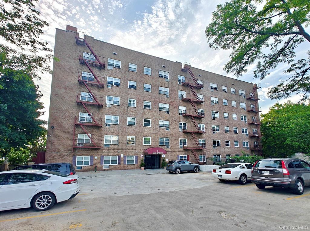 Photo of 47 Alta Avenue #3C, Yonkers, NY 10705 (MLS # 1005705)