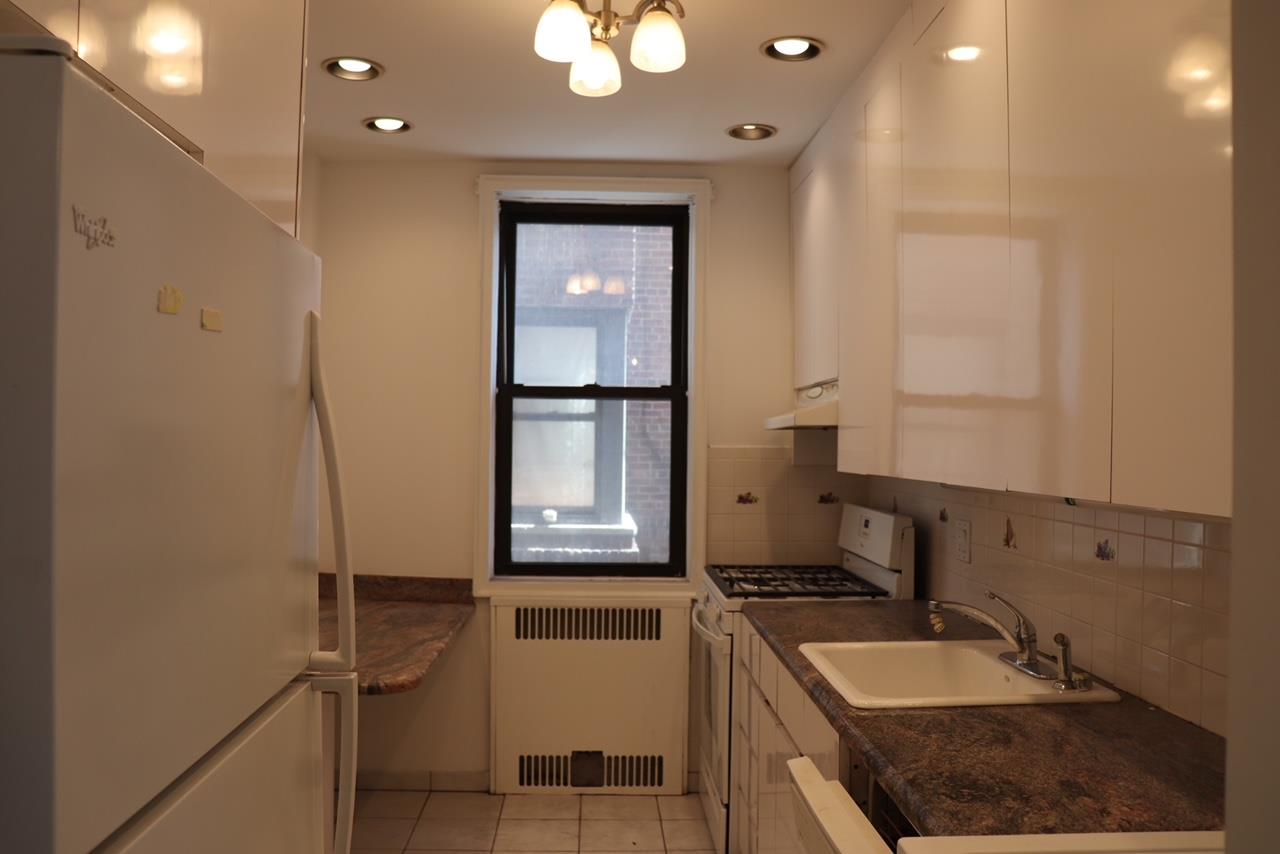 69-40 Yellowstone Boulevard #207, Forest Hills, New York image 12