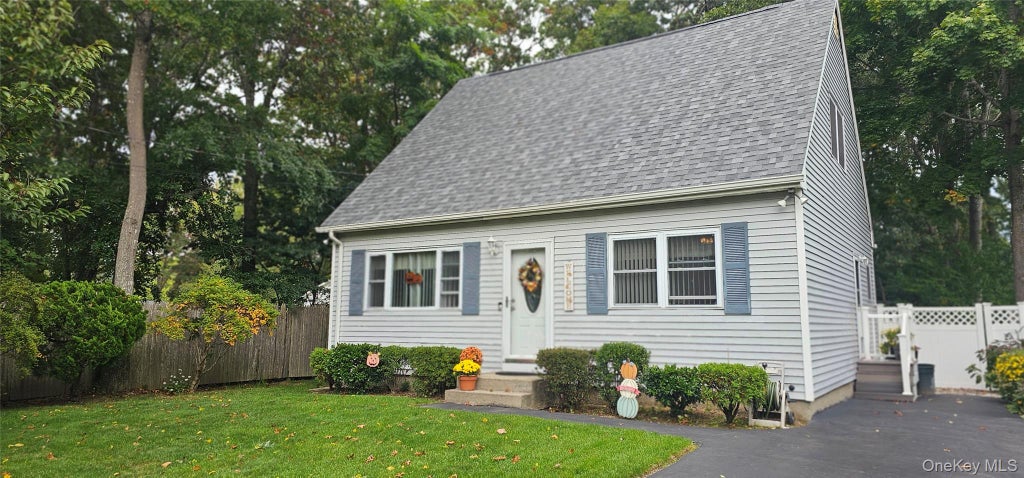 Photo of 243 Wavecrest Drive, Mastic Beach, NY 11951 (MLS # 1062760)