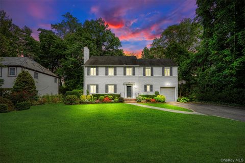 23 Parkside Drive Great Neck NY 11021