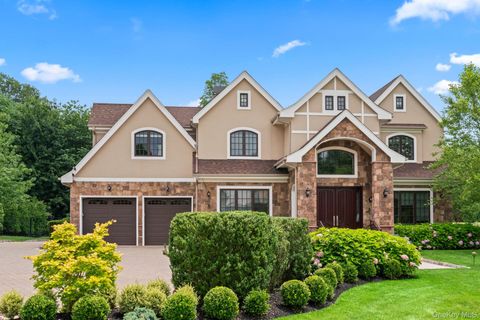 11 Buckingham Court Muttontown NY 11791