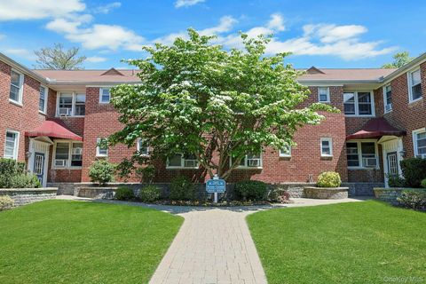 Homes For Sale - 15 Bryant Crescent #2G<br/> White Plains, NY 10605