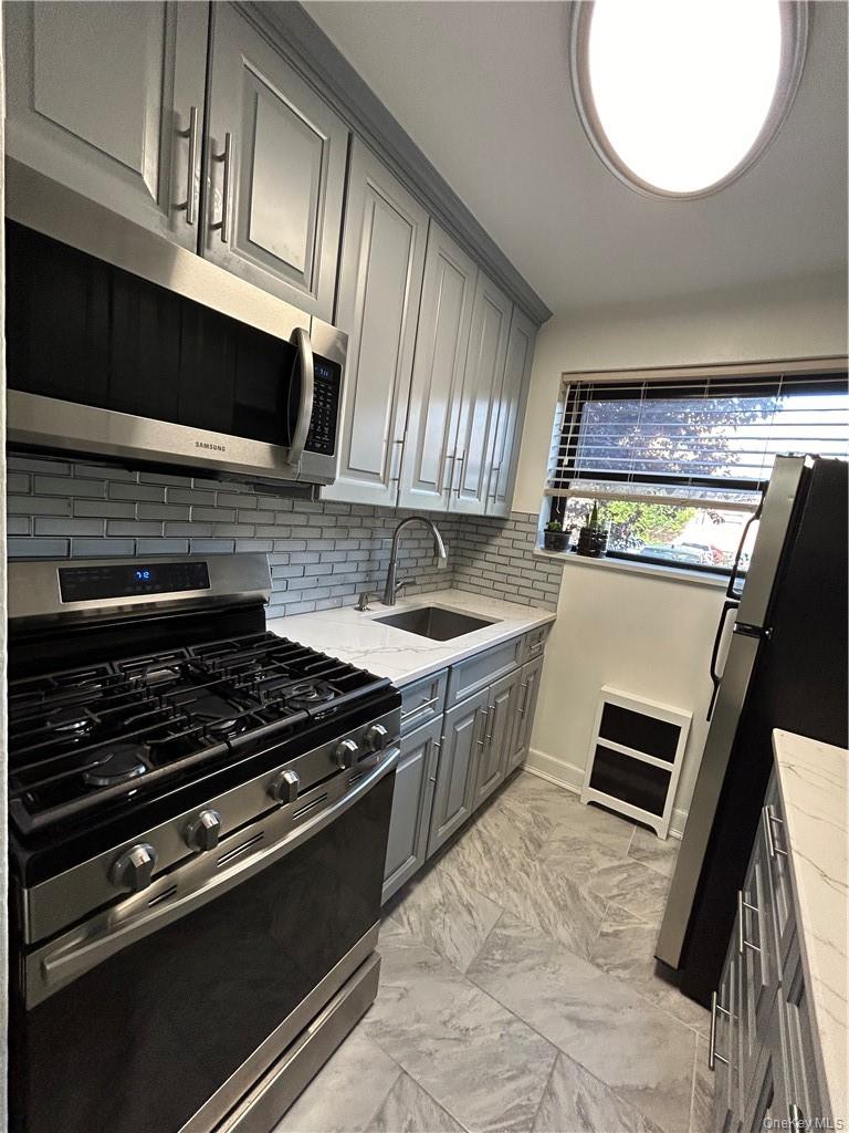 25 Shady Glen Court 1H