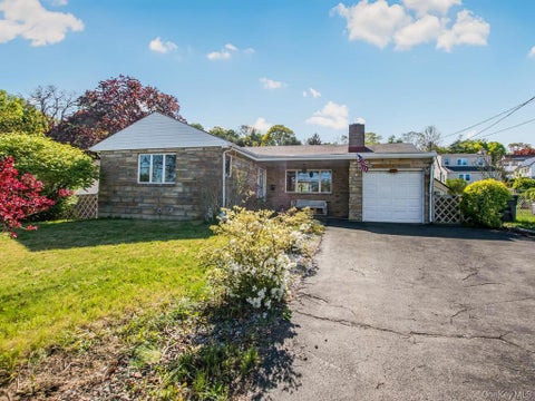 Homes For Sale - 1109 AKA 1111 Nepperhan Avenue<br/> Yonkers, NY 10703