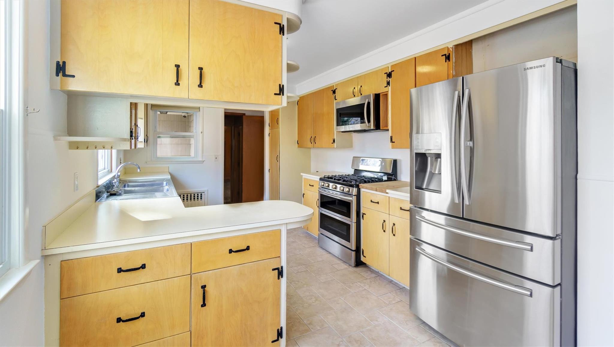 74 Sunrise Avenue, Riverhead, New York image 16